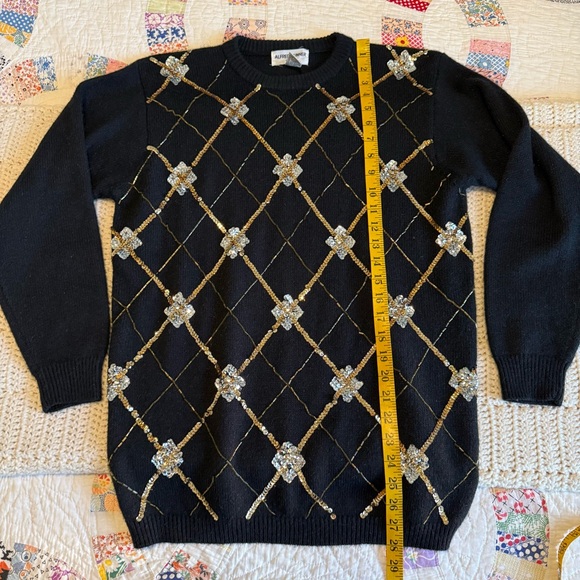 Vintage Alfred Dunner Black Sweater with Argyle Sequins and Beads Size Petite M - Picture 4 of 6